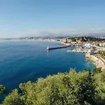 Appartement 2 chambres refait à neuf, climatisé, à 2 min de la mer