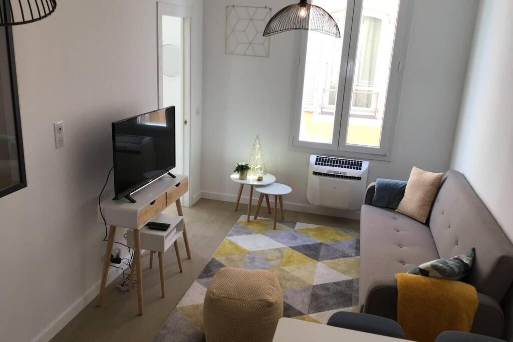 Appartement 2 Chambres Refait à Neuf, Climatisé, à 2 Min De La *