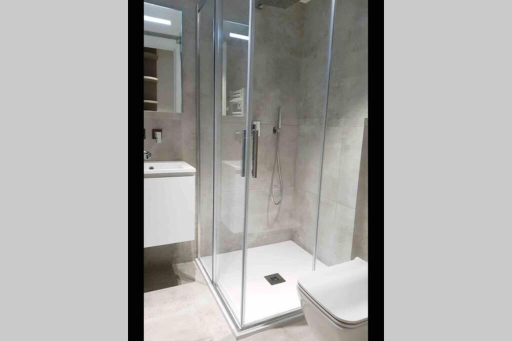 Appartement 2 Chambres Refait à Neuf, Climatisé, à 2 Min De La Nice